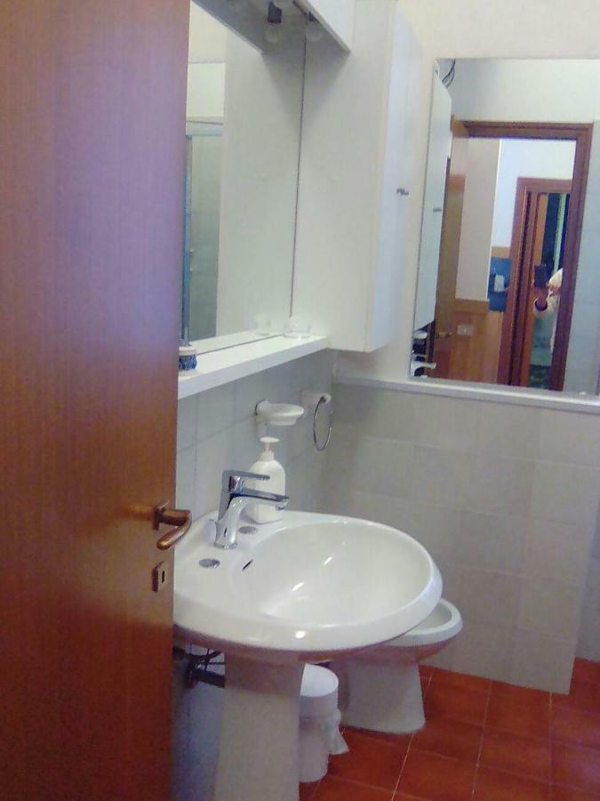 Lorenzo Apartment Леванто Екстер'єр фото