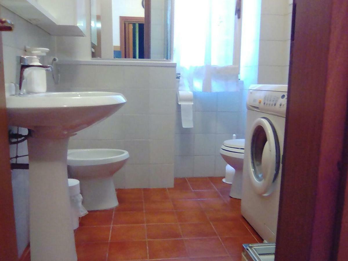 Lorenzo Apartment Леванто Екстер'єр фото