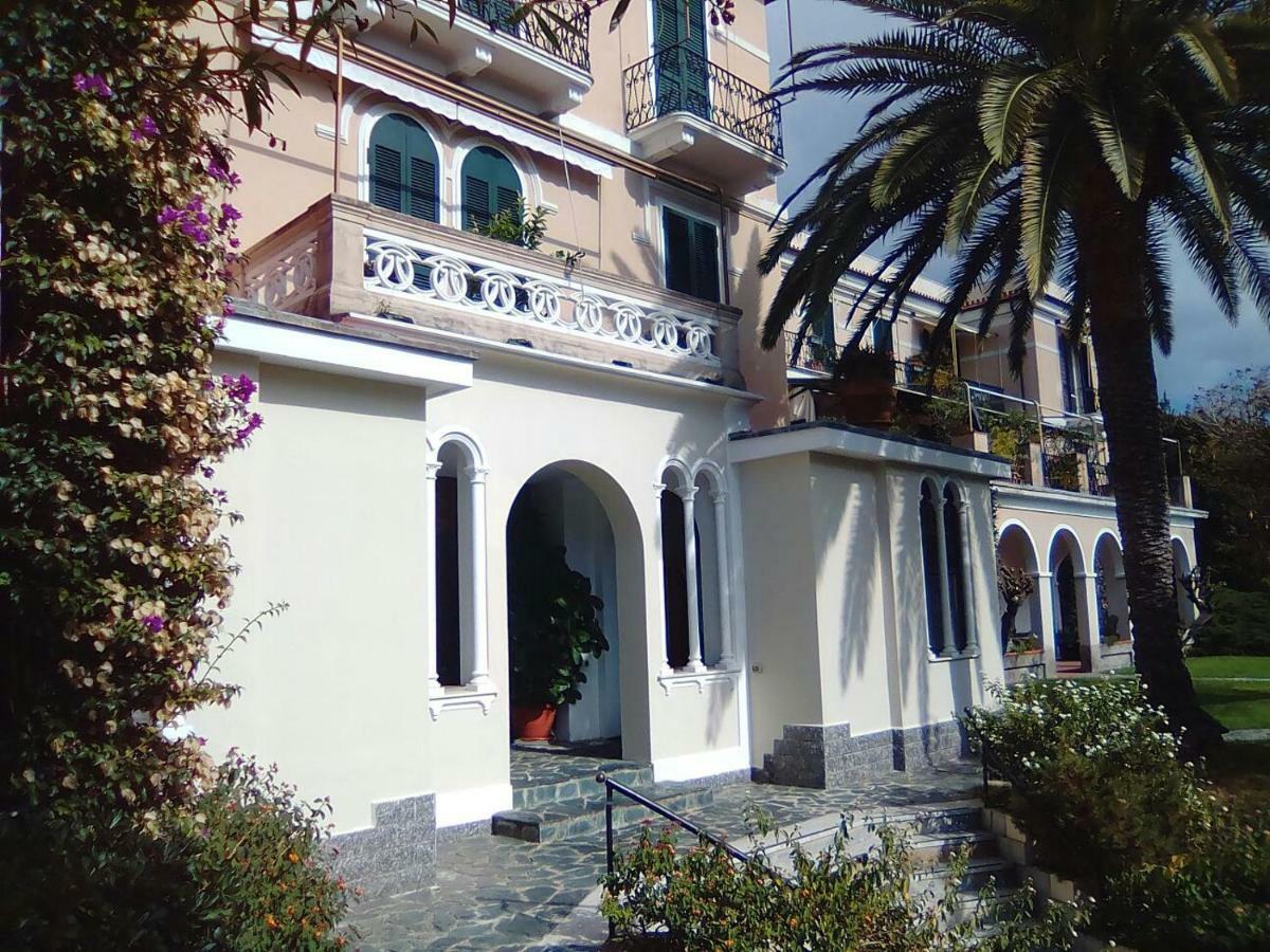 Lorenzo Apartment Леванто Екстер'єр фото