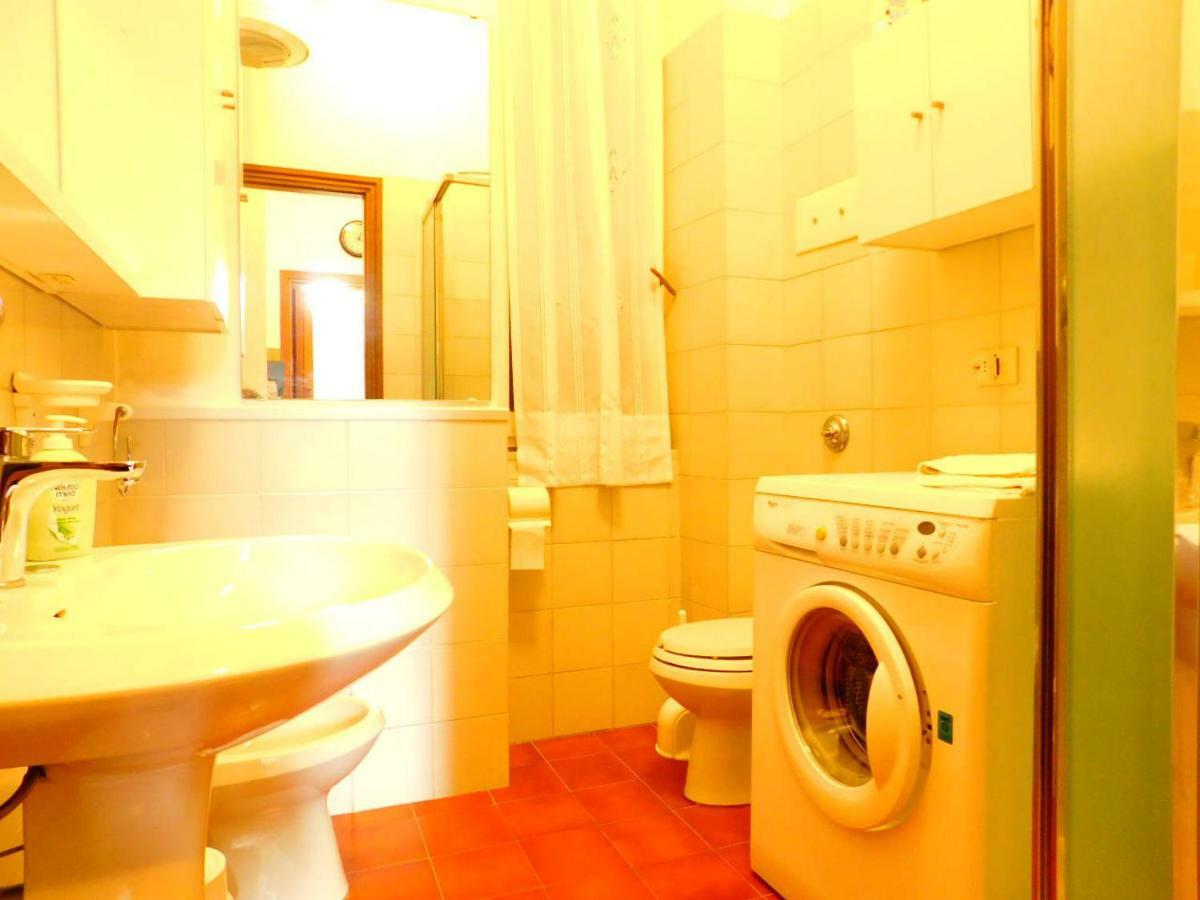 Lorenzo Apartment Леванто Екстер'єр фото